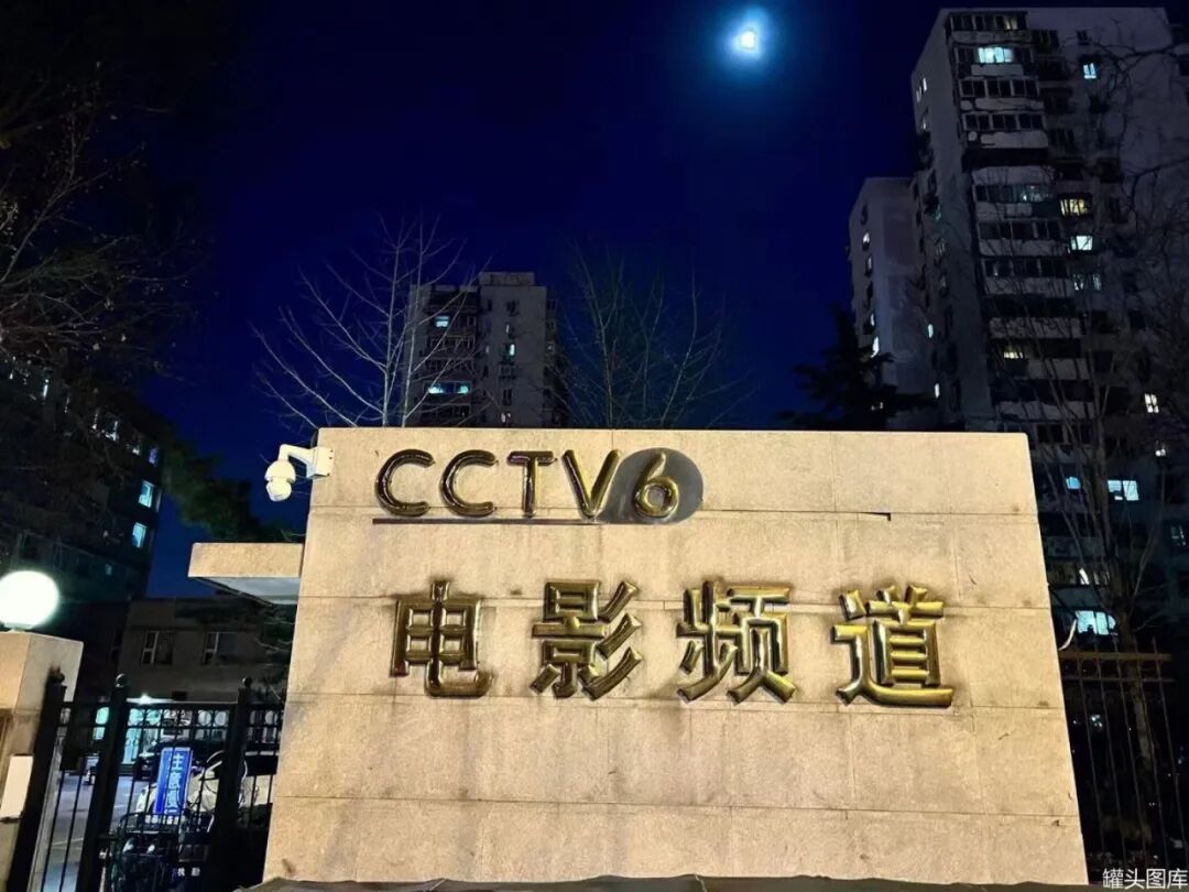 拜仁慕尼黑2-1逆转不莱梅：格纳布里萨内双响，德甲焦点战回顾